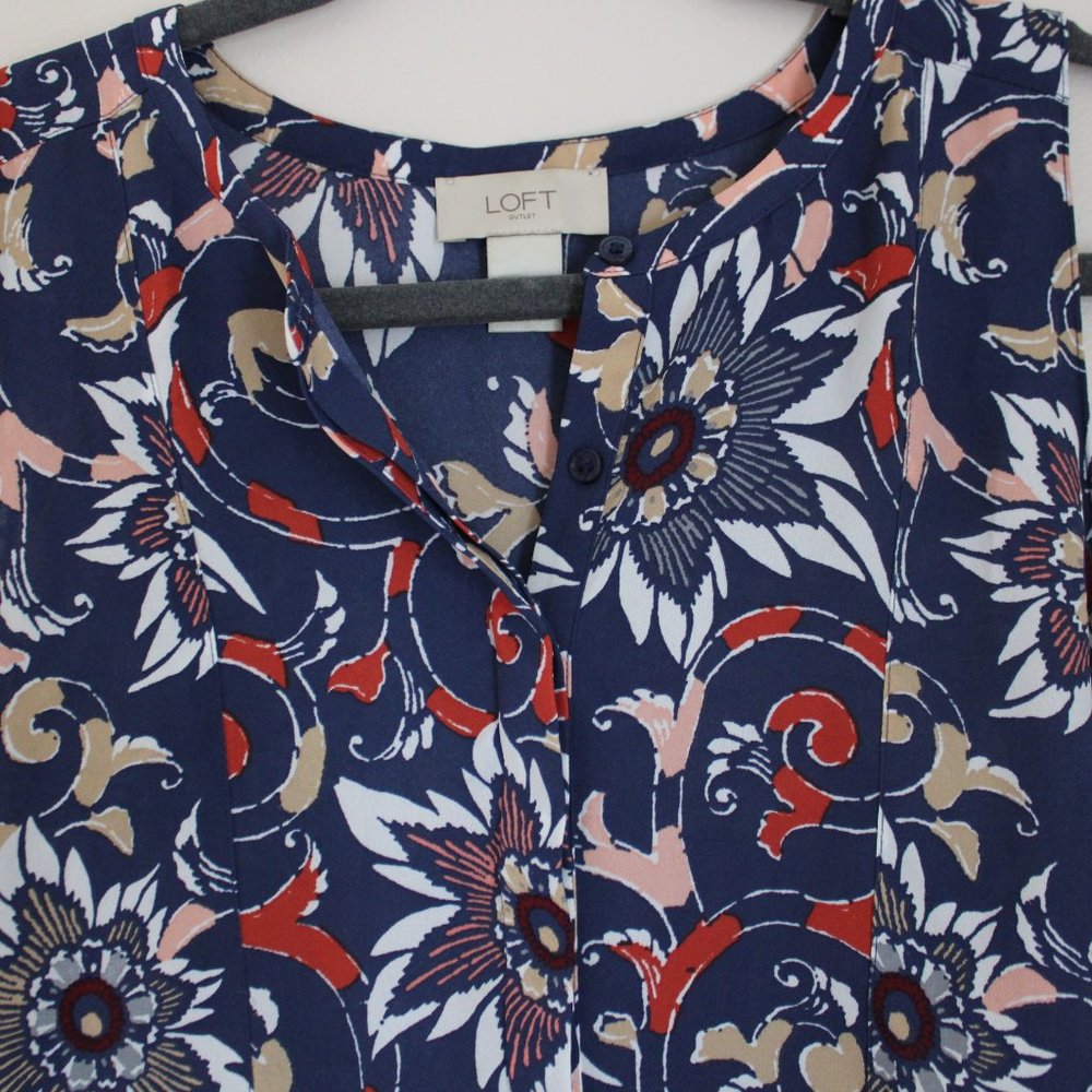 Ann Taylor LOFT Floral Peplum Henley Shell Blouse - Picture 2 of 5